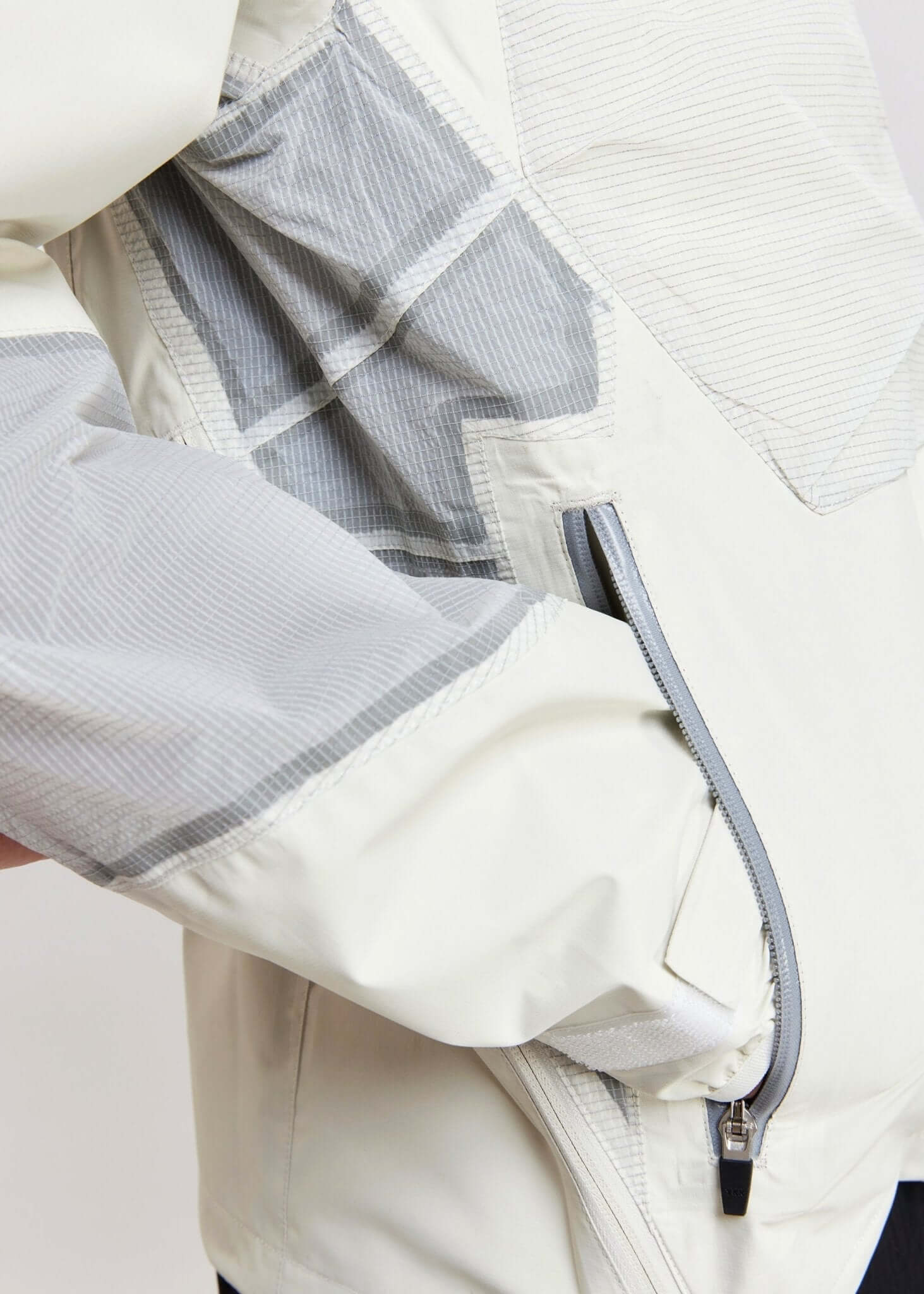 Layer Brizatec® Field Jacket - NILMANCE